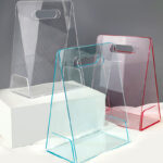 ⁦حقيبة هدايا اكرليك 20×30⁩ - الصورة ⁦3⁩