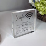 ⁦لوحة بيانات الواي فاي الذكية – لمسة ضيافة عصرية وفخمة⁩ - الصورة ⁦4⁩