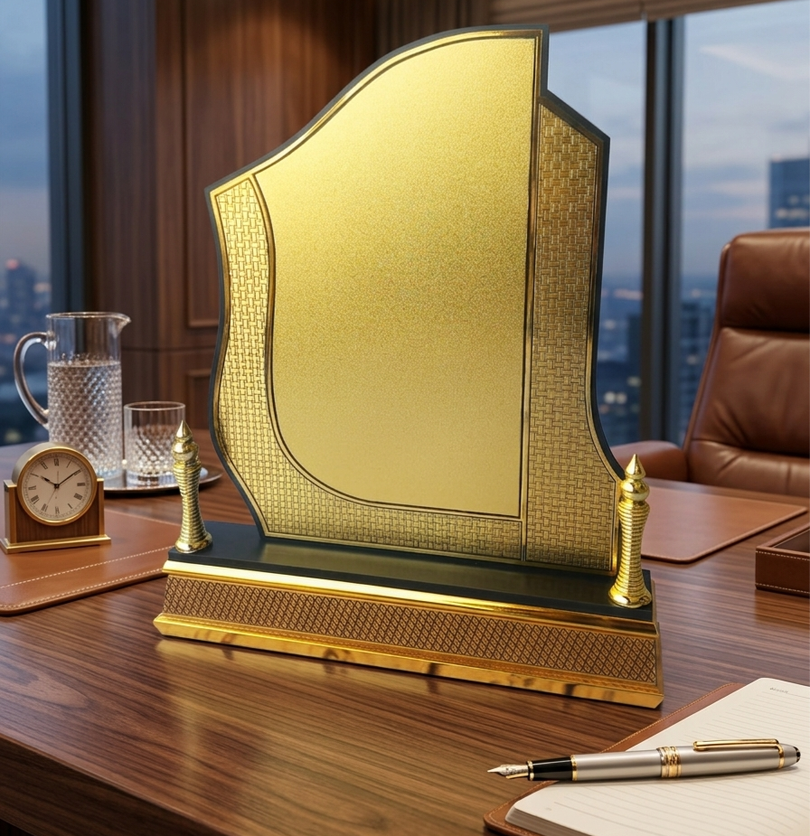 1773933583974_edit_419872467364882 درع كلاسيكي بزخارف اسلامية كبير#97 - الصورة 1